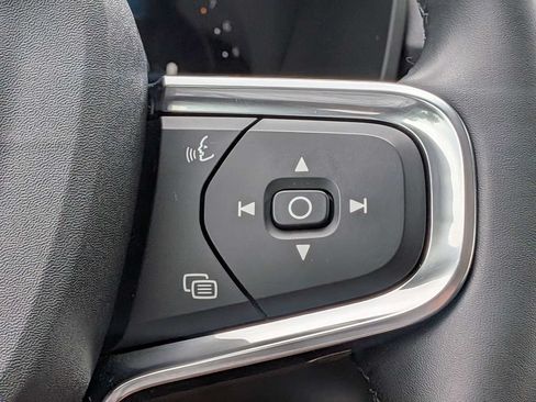 Certified 2023 Volvo XC40 B4 Plus w/ Protection Package Premier FWD image 34