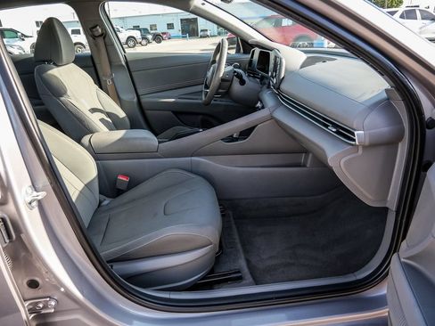 Used 2025 Hyundai Elantra Sport FWD image 67