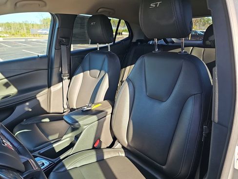 Used 2024 Buick Encore GX Sport Touring w/ Comfort Package image 18