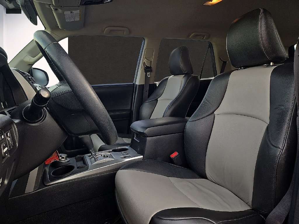 Used 2016 Toyota 4Runner SR5 AWD/4WD image 12