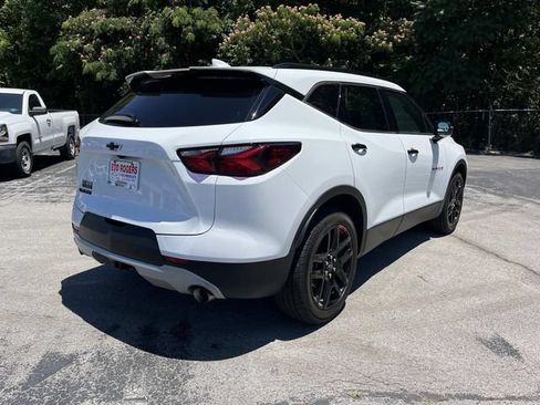 Used 2021 Chevrolet Blazer LT w/ Redline Edition FWD image 3