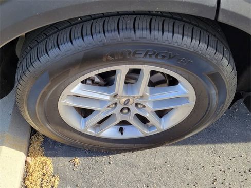 Used 2025 Ford Explorer Active image 9