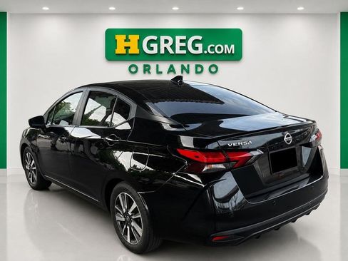 Used 2021 Nissan Versa SV FWD image 2