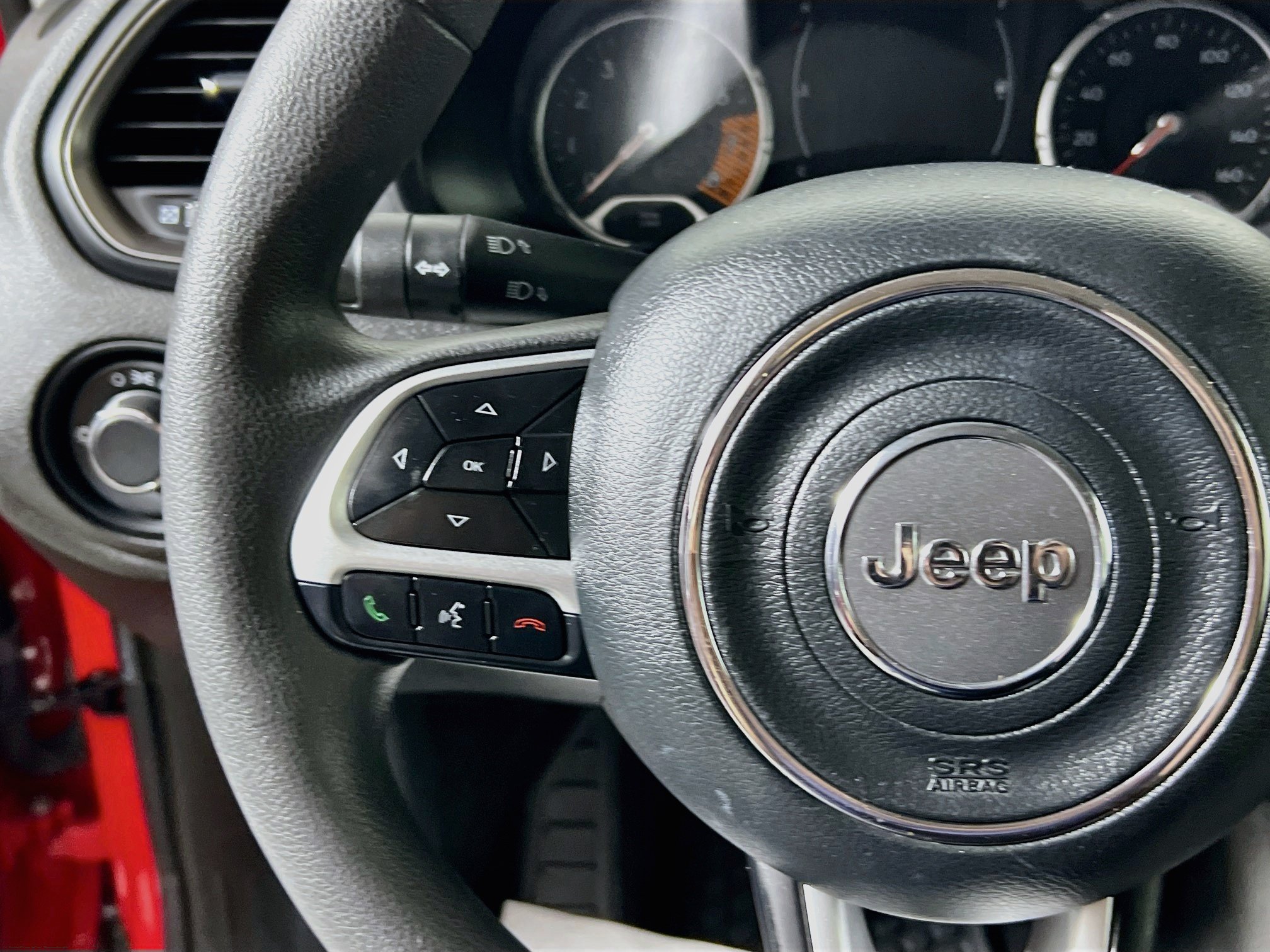 Used 2023 Jeep Renegade Latitude AWD/4WD image 18