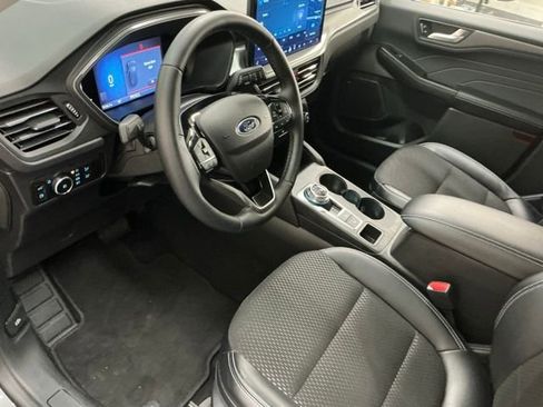 Used 2025 Ford Escape Base image 13