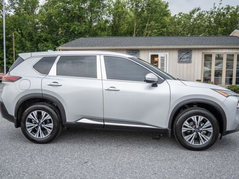 Used 2023 Nissan Rogue SV AWD/4WD image 12