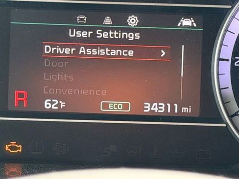 Used 2020 Kia Niro LXS image 25