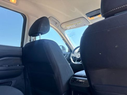 Certified 2025 Nissan Pathfinder SV FWD image 29