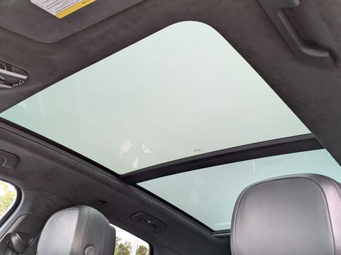 Used 2021 Porsche Cayenne Turbo image 30