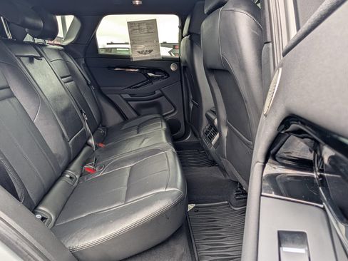 Used 2024 Land Rover Range Rover Evoque Dynamic SE AWD/4WD image 8