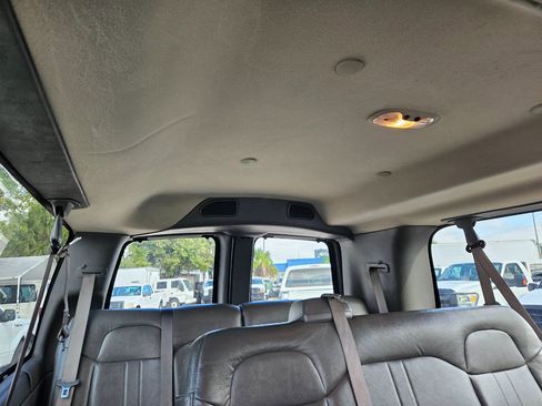 Used 2017 Chevrolet Express 3500 LS image 22