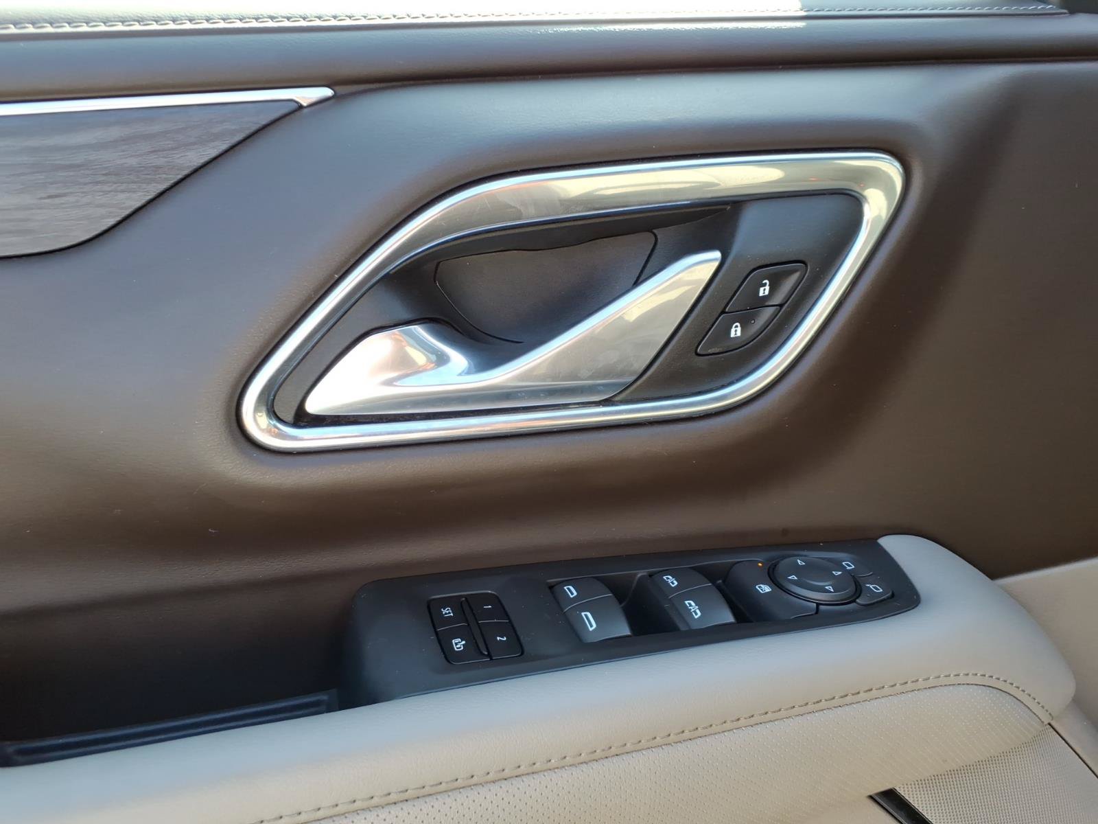Used 2023 GMC Yukon XL SLT RWD image 8