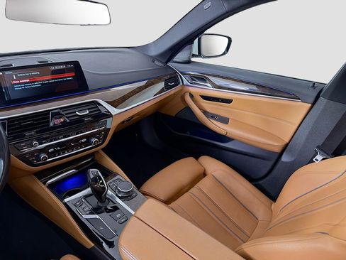 Used 2018 BMW 540i xDrive image 27