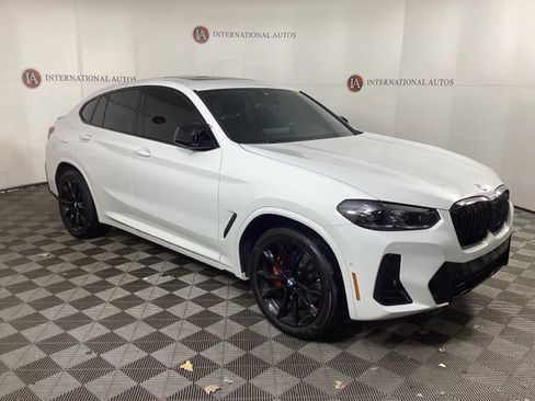 Used 2024 BMW X4 M40i w/ Premium Package image 3