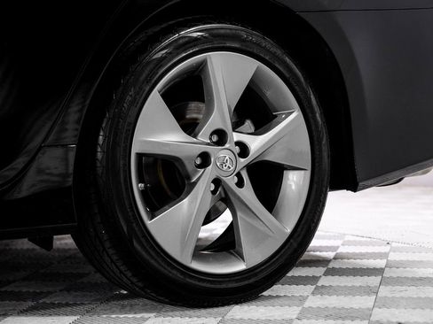 Used 2014 Toyota Camry SE w/ Leather Package image 55