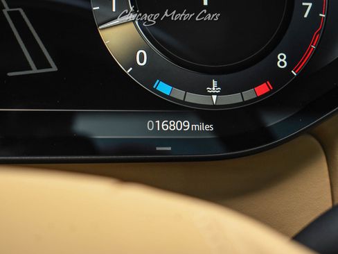 Used 2025 Land Rover Range Rover SE AWD/4WD image 13