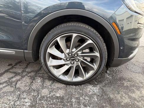 Certified 2022 Lincoln Nautilus Reserve w/ Equipment Group 202A image 33