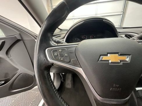 Used 2022 Chevrolet Malibu RS FWD image 17
