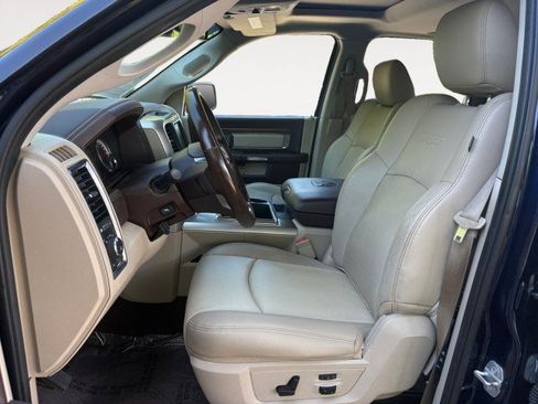 Used 2015 RAM 1500 Laramie w/ Convenience Group AWD/4WD image 2