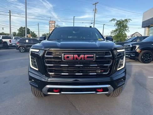 New 2026 GMC Yukon AT4 Ultimate AWD/4WD image 2