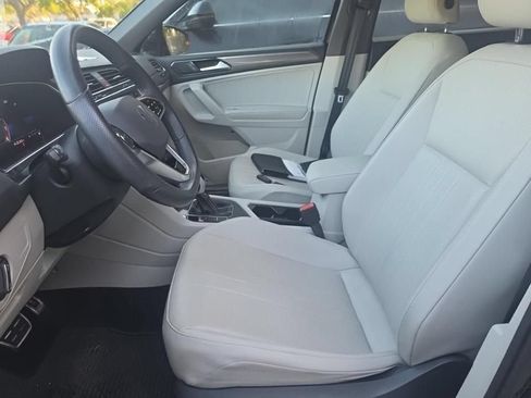 Used 2024 Volkswagen Tiguan SE R-Line FWD image 6