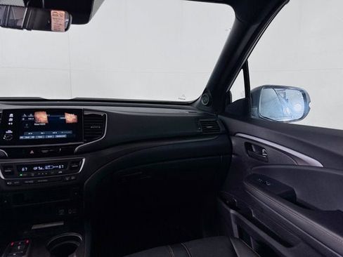 Used 2023 Honda Passport TrailSport image 25