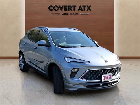 Used 2024 Buick Encore GX Avenir image 7