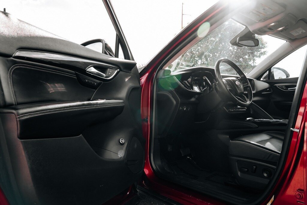 Used 2021 Buick Envision Essence w/ Sport Touring Package FWD image 22