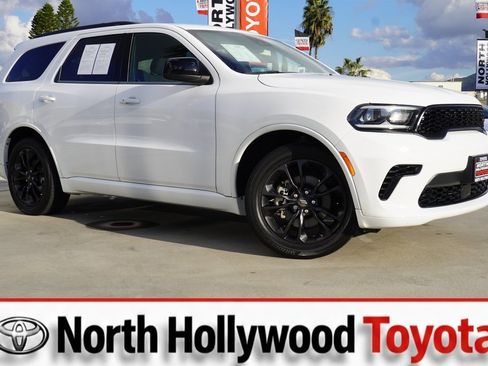 Used 2023 Dodge Durango GT image 1