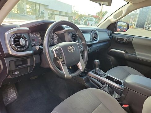 Used 2016 Toyota Tacoma SR5 image 12