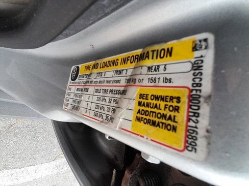 Used 2013 Chevrolet Tahoe LT image 14