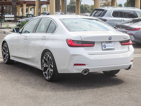 Certified 2025 BMW 330i Sedan image 4