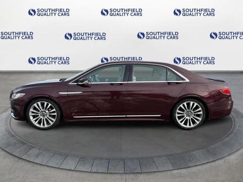 Used 2017 Lincoln Continental Reserve w/ Luxury Package image 3