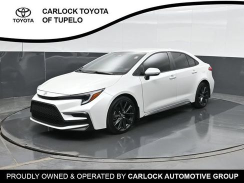 Used 2025 Toyota Corolla SE FWD image 9