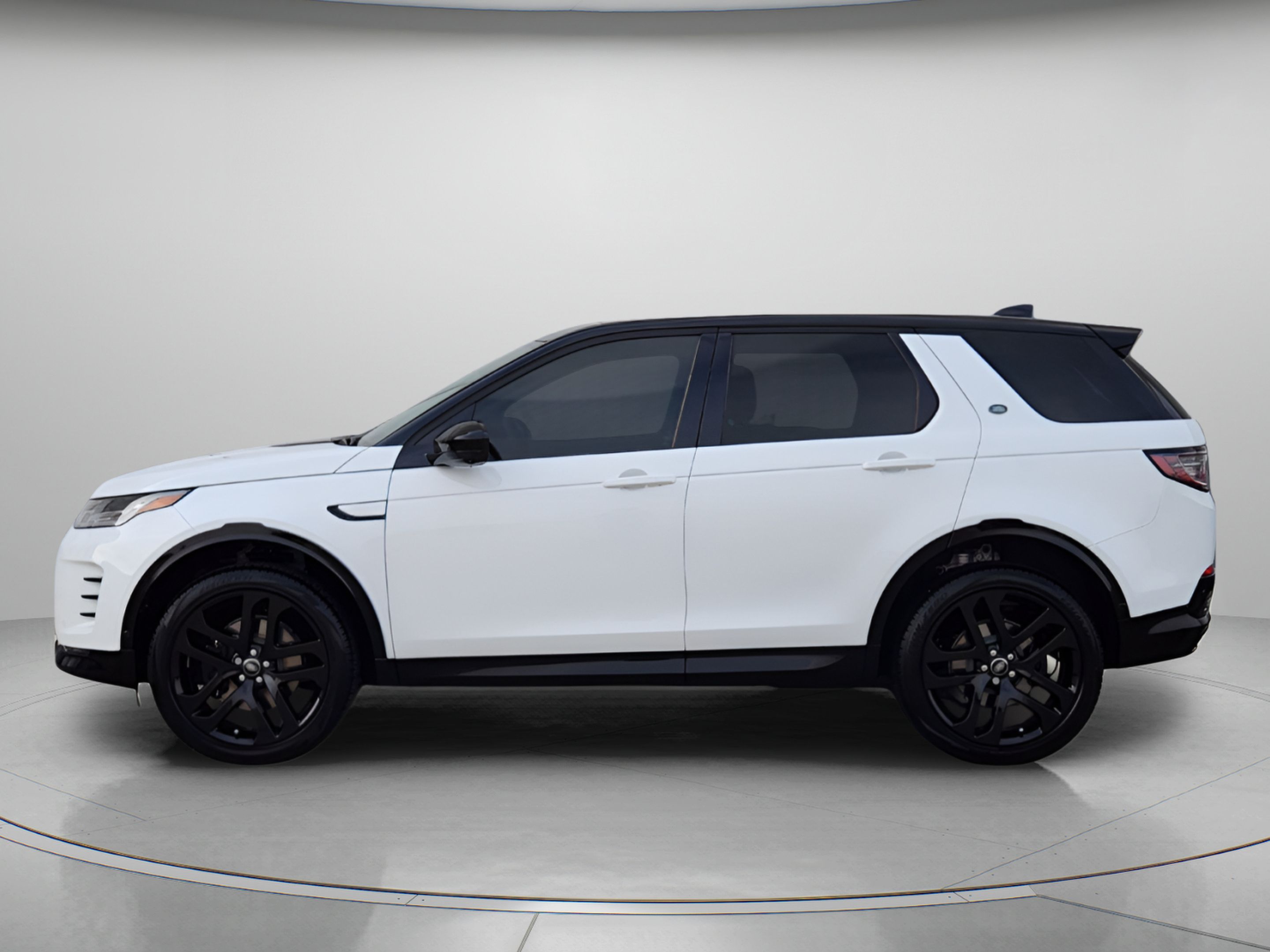 New 2025 Land Rover Discovery Sport Dynamic SE AWD/4WD image 2