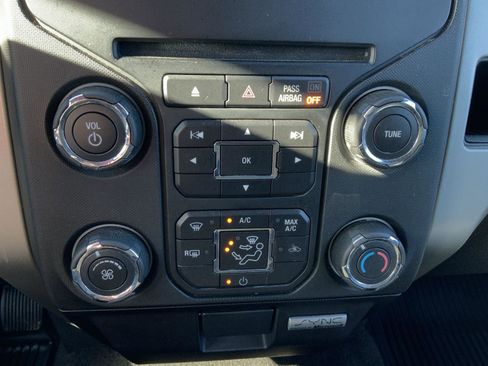 Used 2014 Ford F150 XLT w/ Equipment Group 302A Luxury image 42