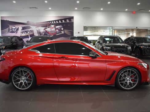 Used 2018 INFINITI Q60 Red Sport 400 w/ Pro Active Package AWD/4WD image 8