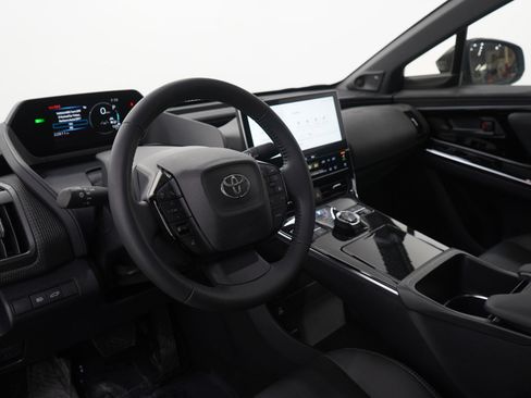 Used 2023 Toyota bZ4X XLE w/ Weather Package image 25