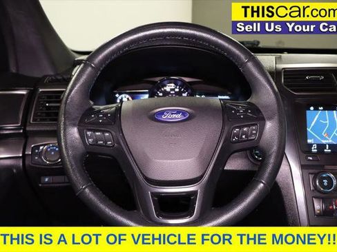 Used 2018 Ford Explorer XLT w/ Equipment Group 202A image 12