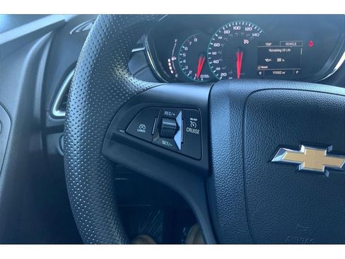 Used 2017 Chevrolet Trax LT image 19