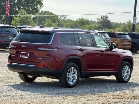 Used 2022 Jeep Grand Cherokee L Laredo w/ Luxury Tech Group I AWD/4WD image 7