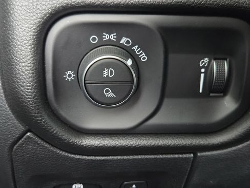 Certified 2025 RAM 1500 Big Horn AWD/4WD image 11