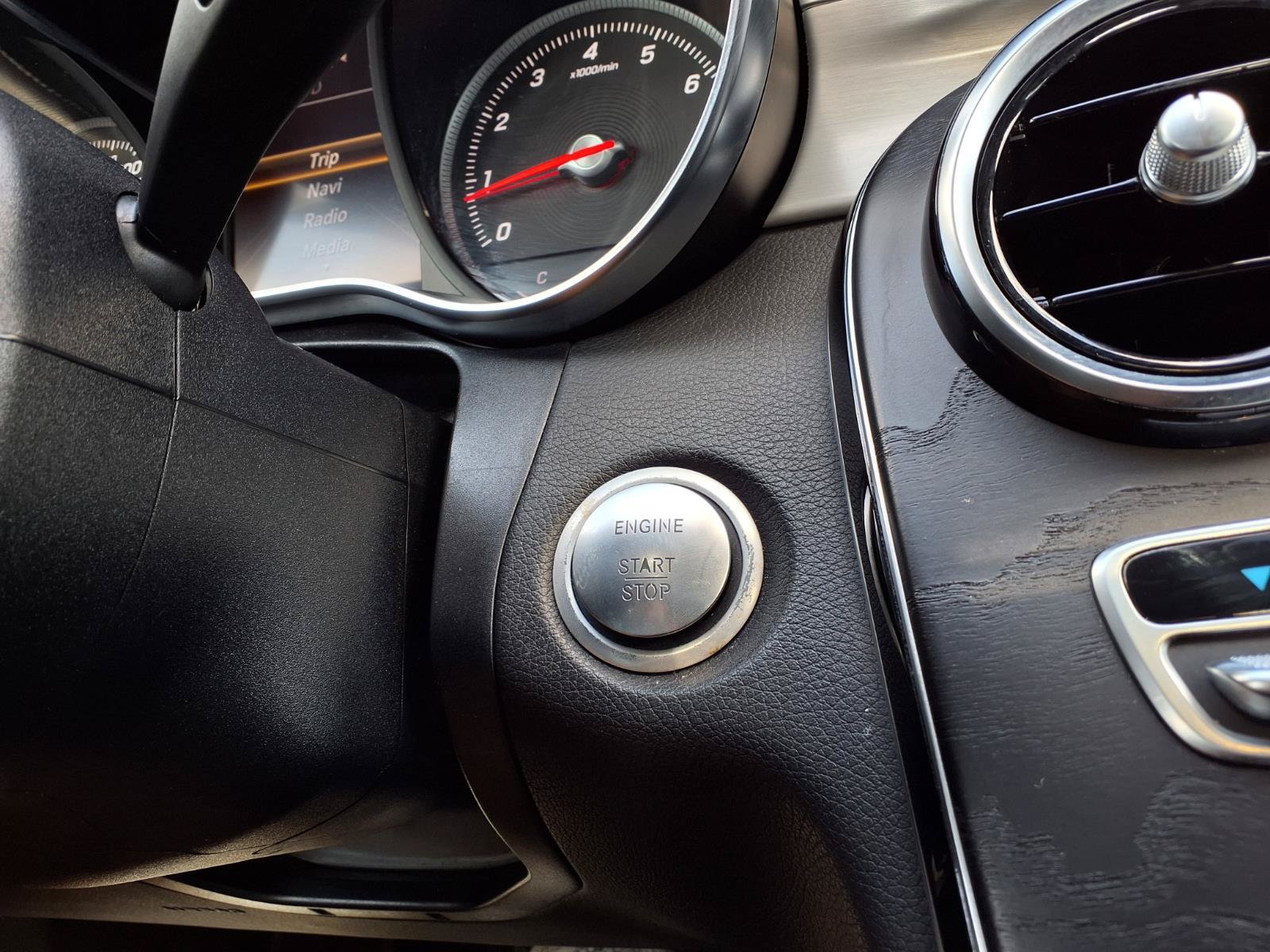 Used 2018 Mercedes-Benz C 300 Sedan image 28