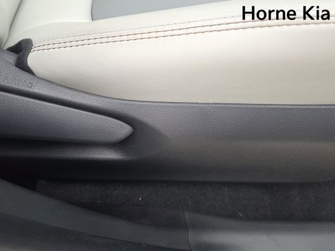 Used 2024 Toyota RAV4 XLE Premium image 32