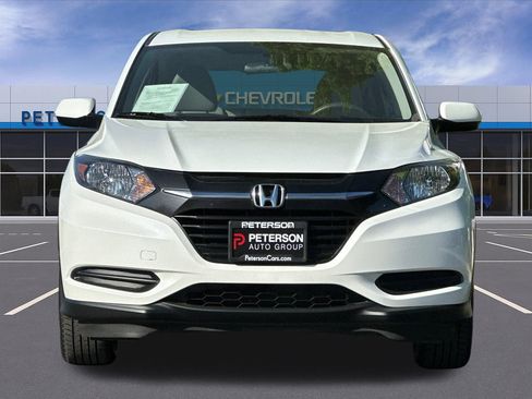 Used 2017 Honda HR-V LX image 9
