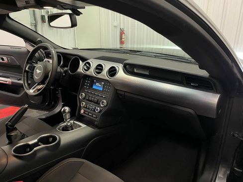 Used 2018 Ford Mustang GT w/ Black Accent Pkg RWD image 39