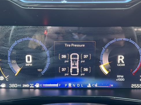 Used 2024 Chevrolet Colorado LT image 26