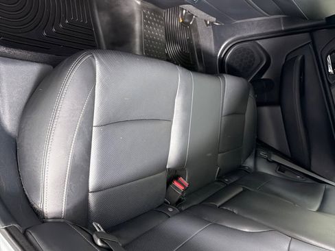 Used 2016 Subaru Outback 2.5i Limited AWD/4WD image 16