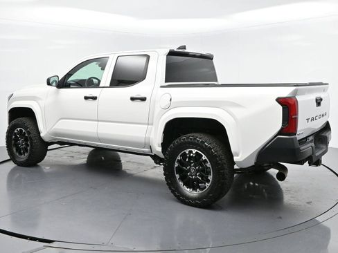 Used 2024 Toyota Tacoma SR AWD/4WD image 5