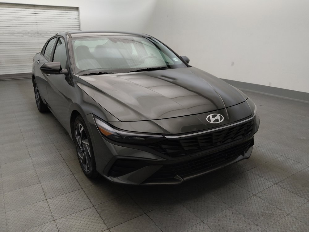 Used 2025 Hyundai Elantra Sport FWD image 13